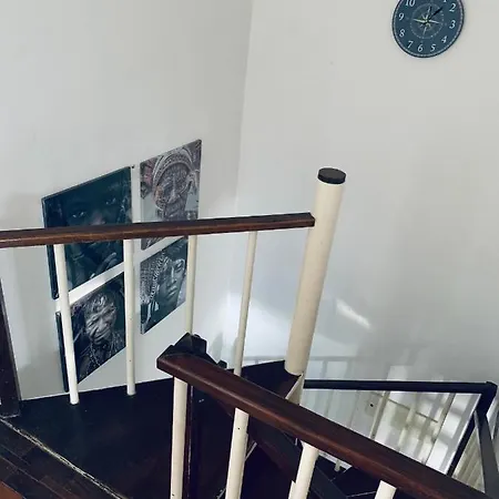 Gama House בית הארחה 2*